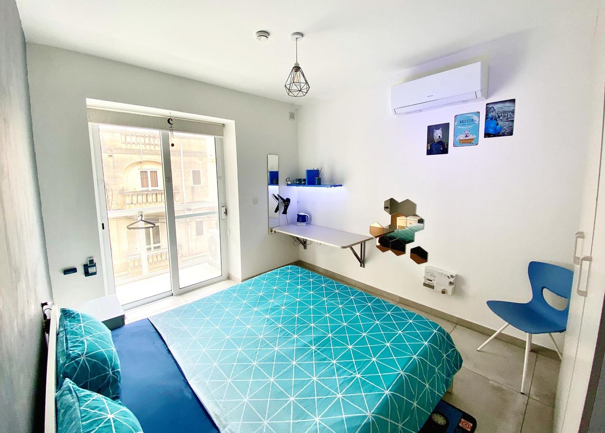 Central- Private En-Suite With Balcony In Shared Residence Pietà Exteriör bild